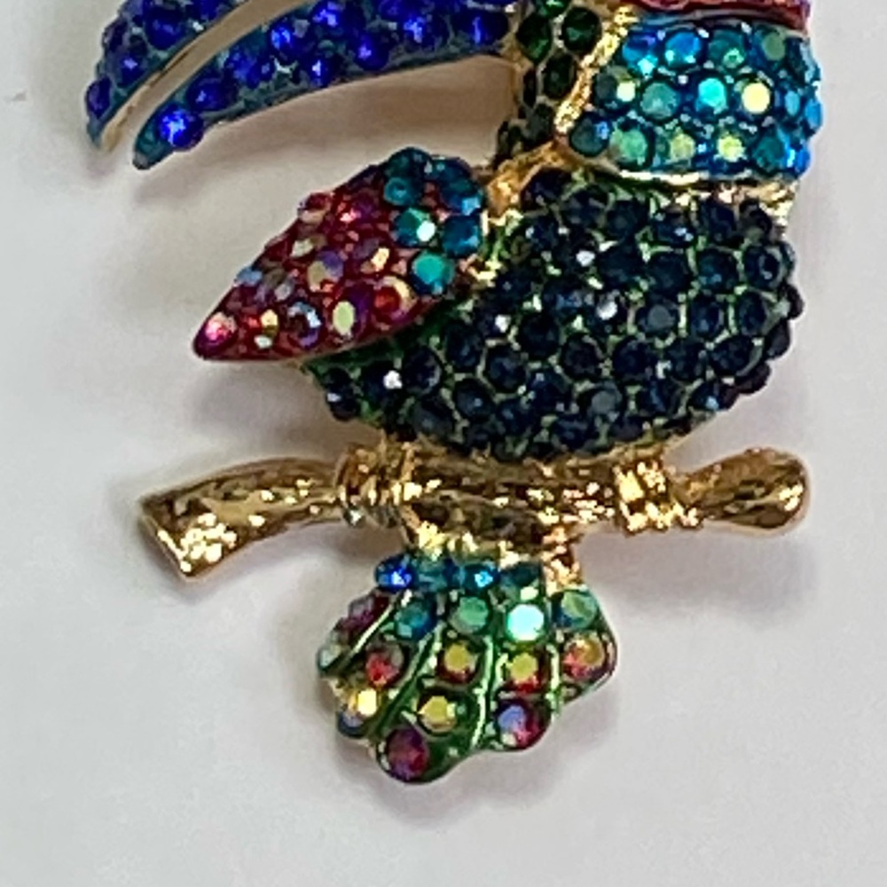 Multi Colored Toucan Bird Brooch with Rhinestones - Picture 8 of 9